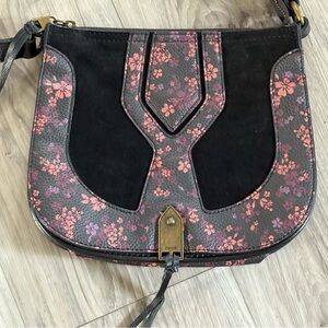 THE SAK Women's Playa Saddle Bag Black Folk Floral Crossbody